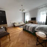 Arthome