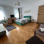 Arthome