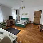 Arthome